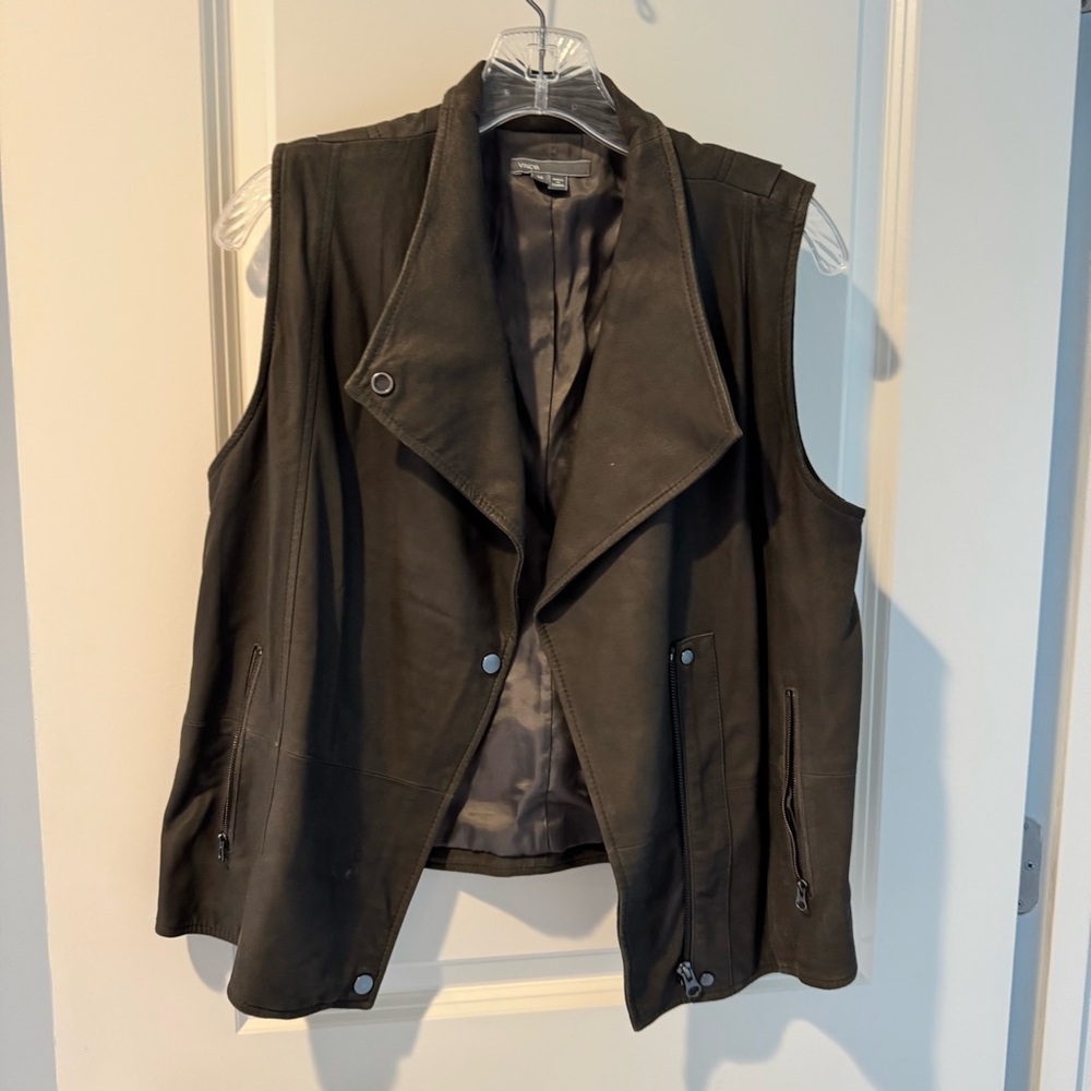 VINCE Military Moto Lambskin Paper Leather Vest Jacket in Olive Green | M - Picture 3 of 6